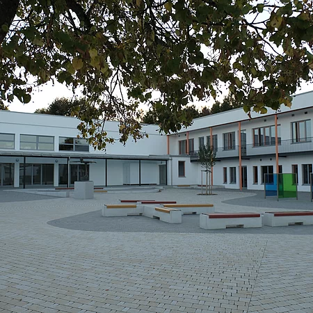 Grundschule Kumhausen - Hof